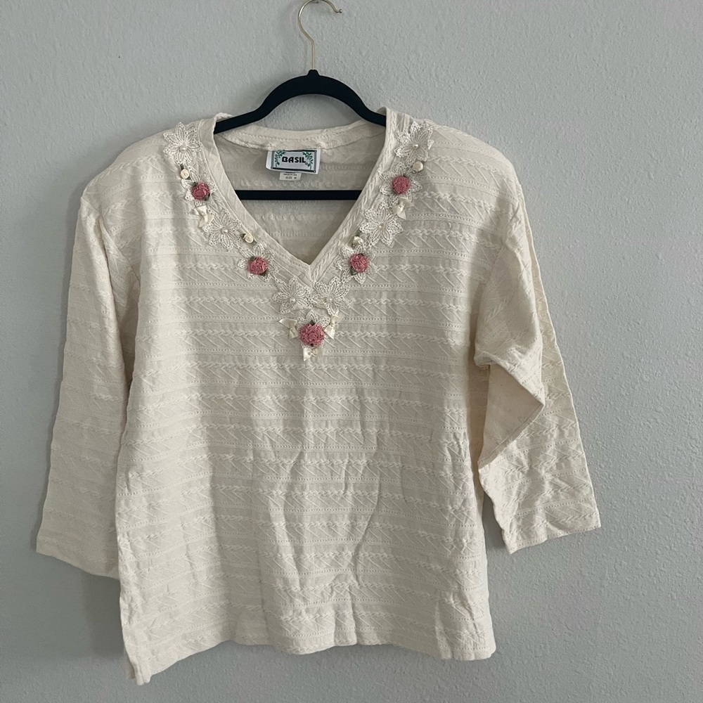Vintage Basil Woman V-Neck Floral Embroidered 100% Cotton Sweater, Size L